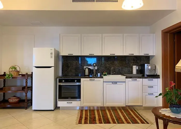 Breath-taking Guest On Hill Top Appartamento Mesa Geitonia