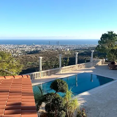 Breath-taking Guest On Hill Top Apartament